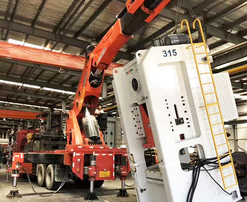 通江附近随车吊出租，轻松解决运输难题