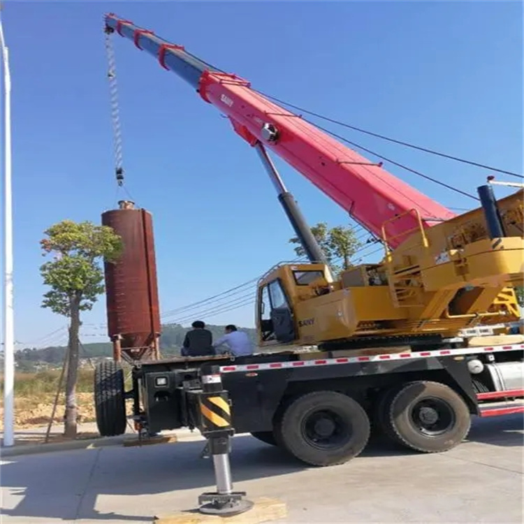 通江专业吊车租赁多少钱