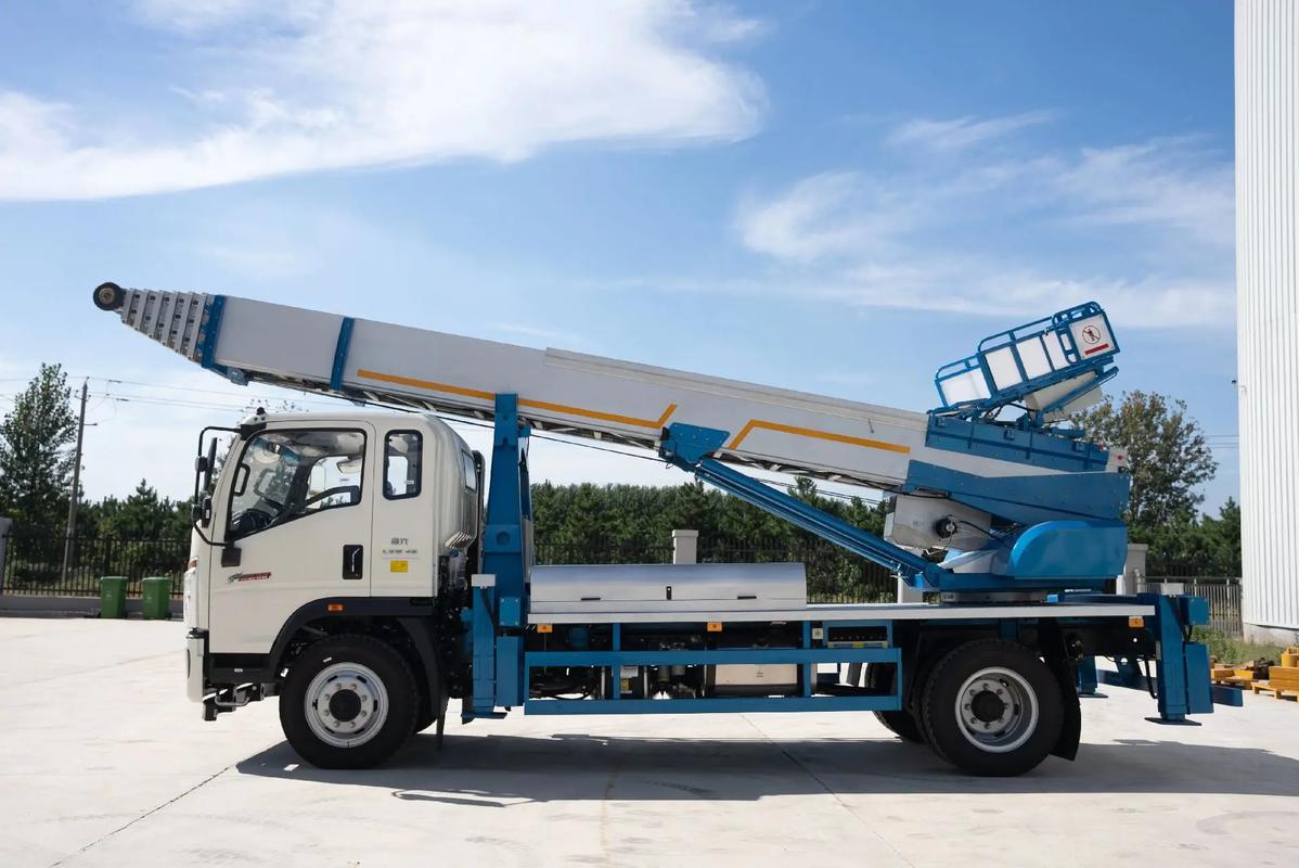 通江云梯上料车租赁费用