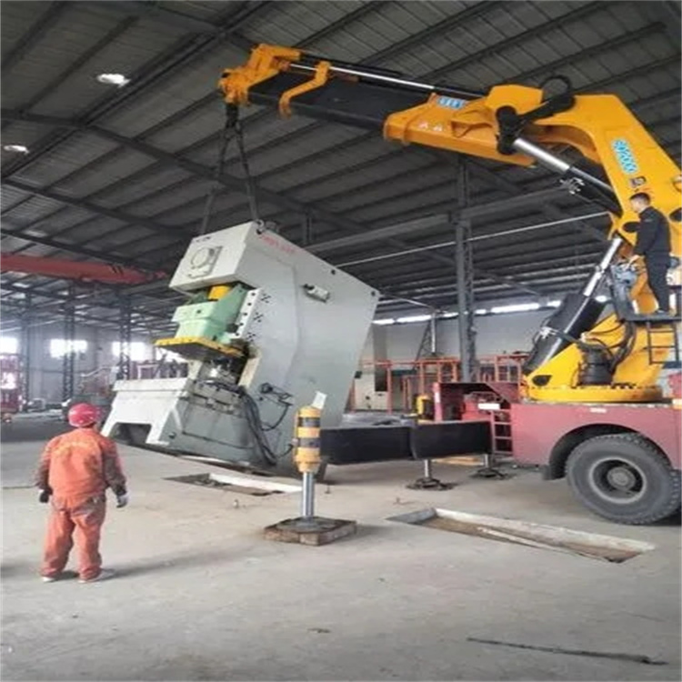 通江80吨折臂吊车出租附近电话