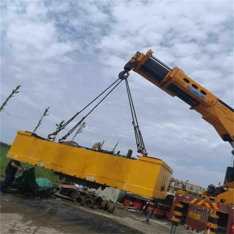 通江随车吊吊集装箱怎么吊